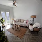 Luxury New 6 Pax Apart Downtown.
