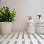 Azhar Suites