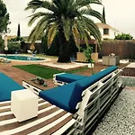 Villa Lola