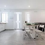 Acogedor LOFT en Bajo CENTRICO CON PARKING WIFI
