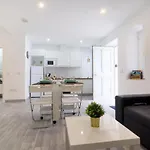 Acogedor LOFT en Bajo CENTRICO CON PARKING WIFI