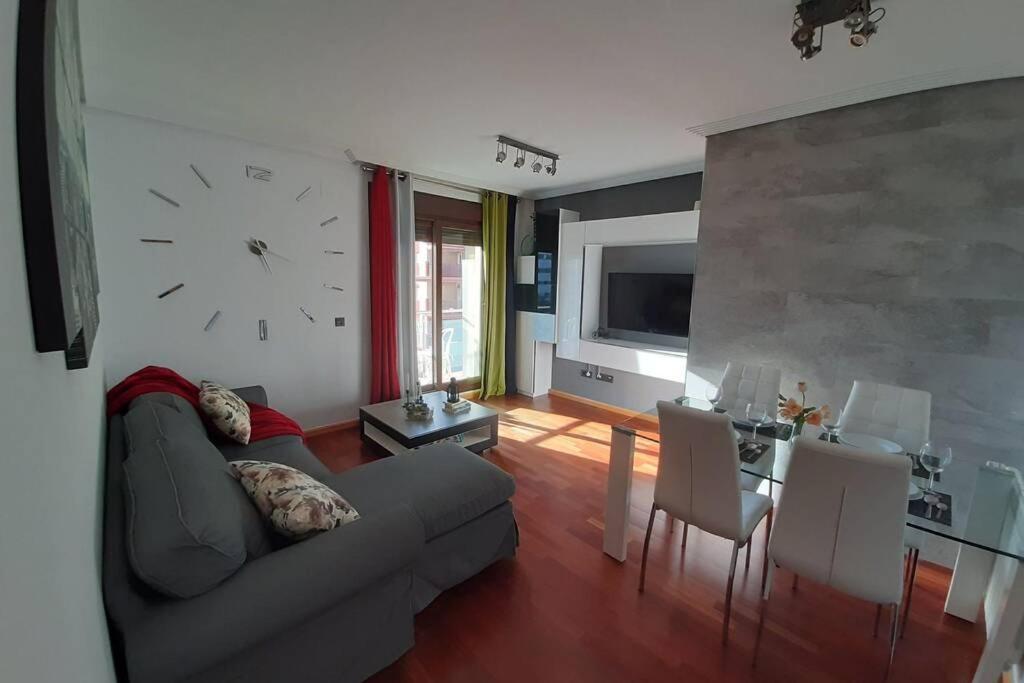 Piso Céntrico Con Piscina,parking Y Jacuzzi Córdoba