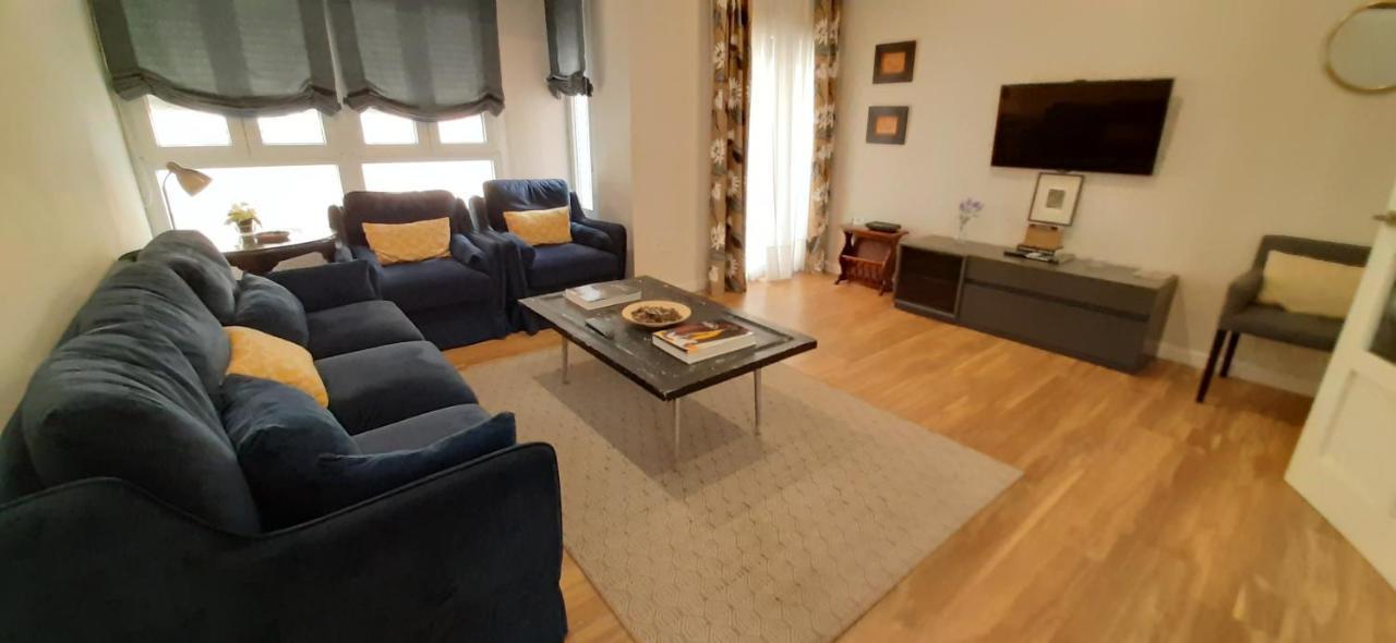 Urban El Postigo Homestay
