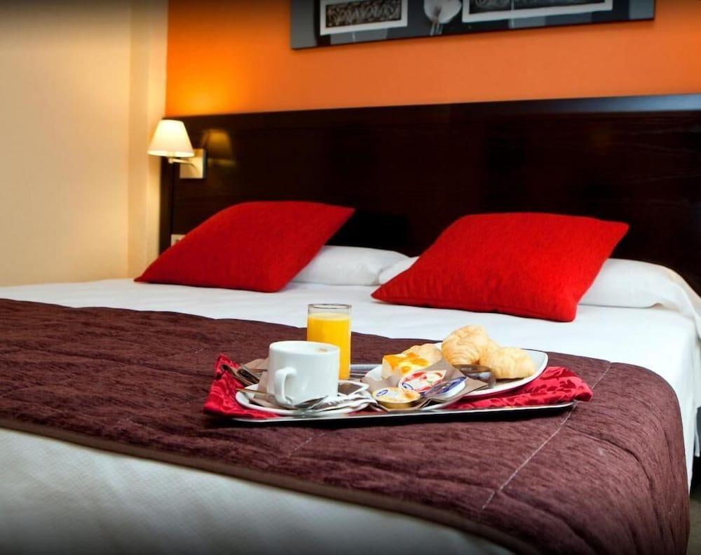 Colon Hotel
