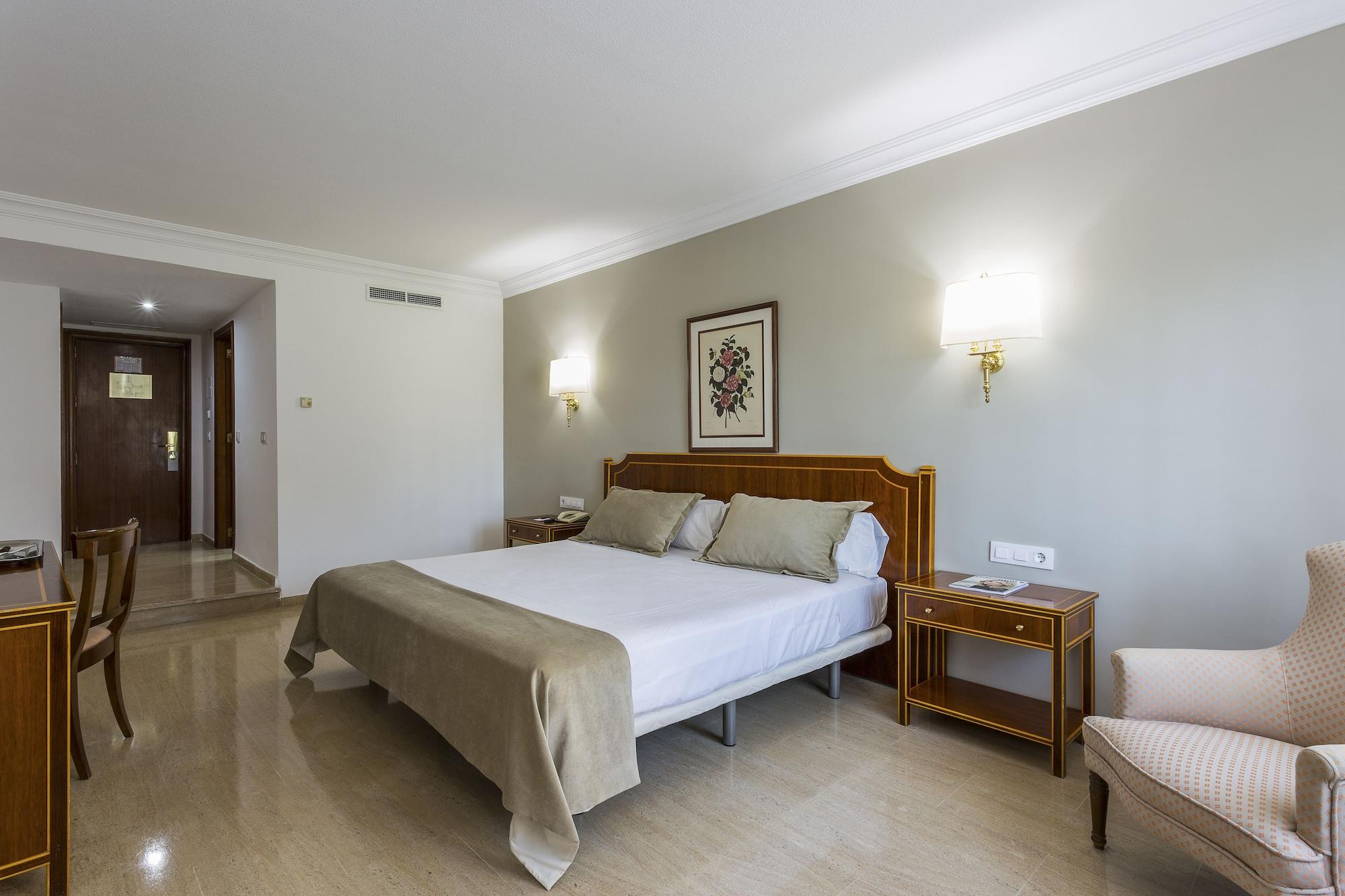 Ayre Hotel 4*