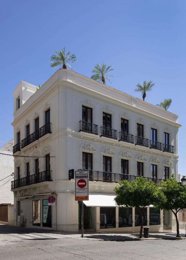 Coliseum Boutique *