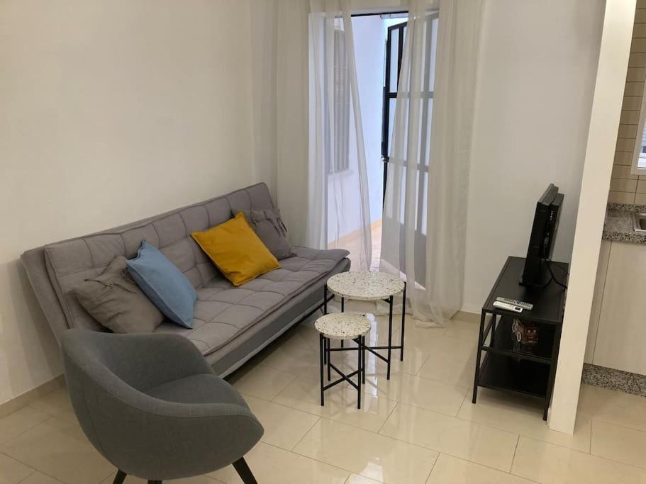 Apartamento Nieves Viejas Con Patio En *
