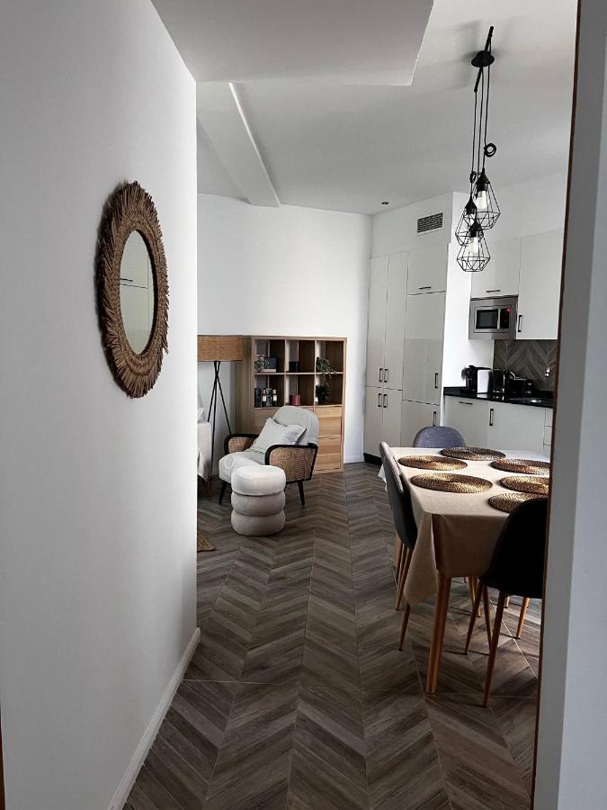 Apartment Luxury New 6 Pax Apart Downtown.