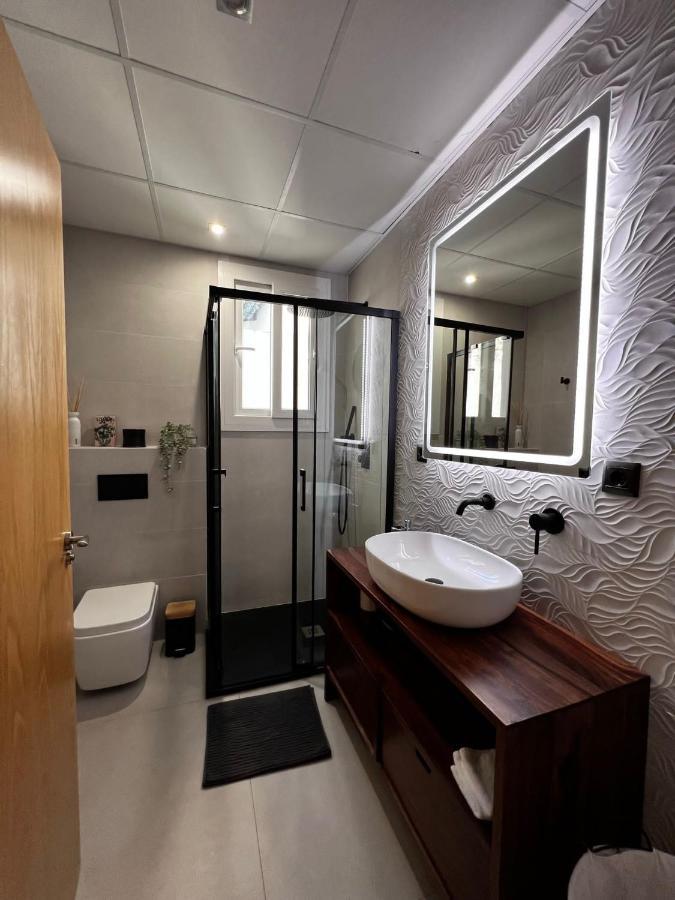 Luxury New 6 Pax Apart Downtown.