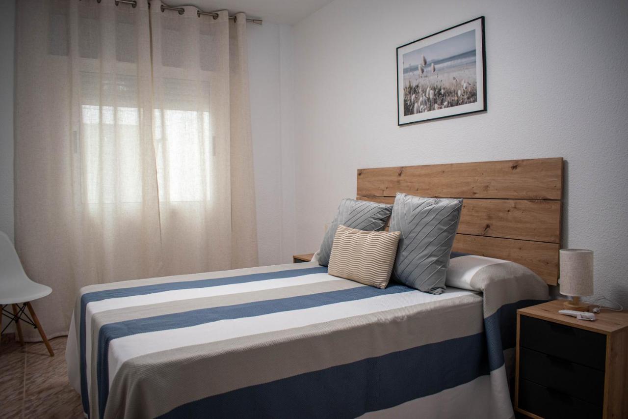 Apartamento Entero, A Diez Minutos De La Juderia, Cochera Opcional *