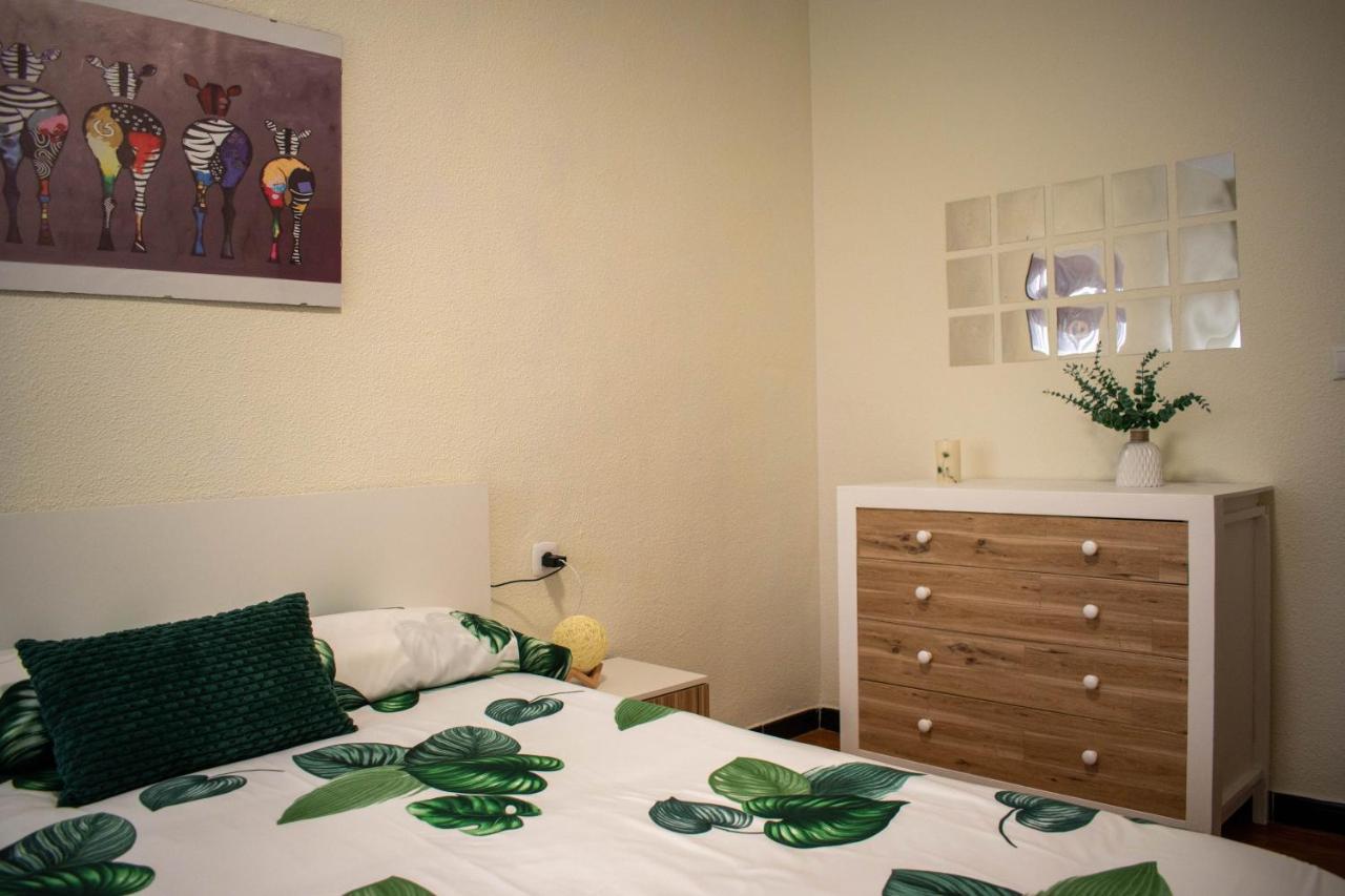 Apartamento Entero, A 15 Minutos De Zona Centro Con Plaza De Aparcamiento Opcional *