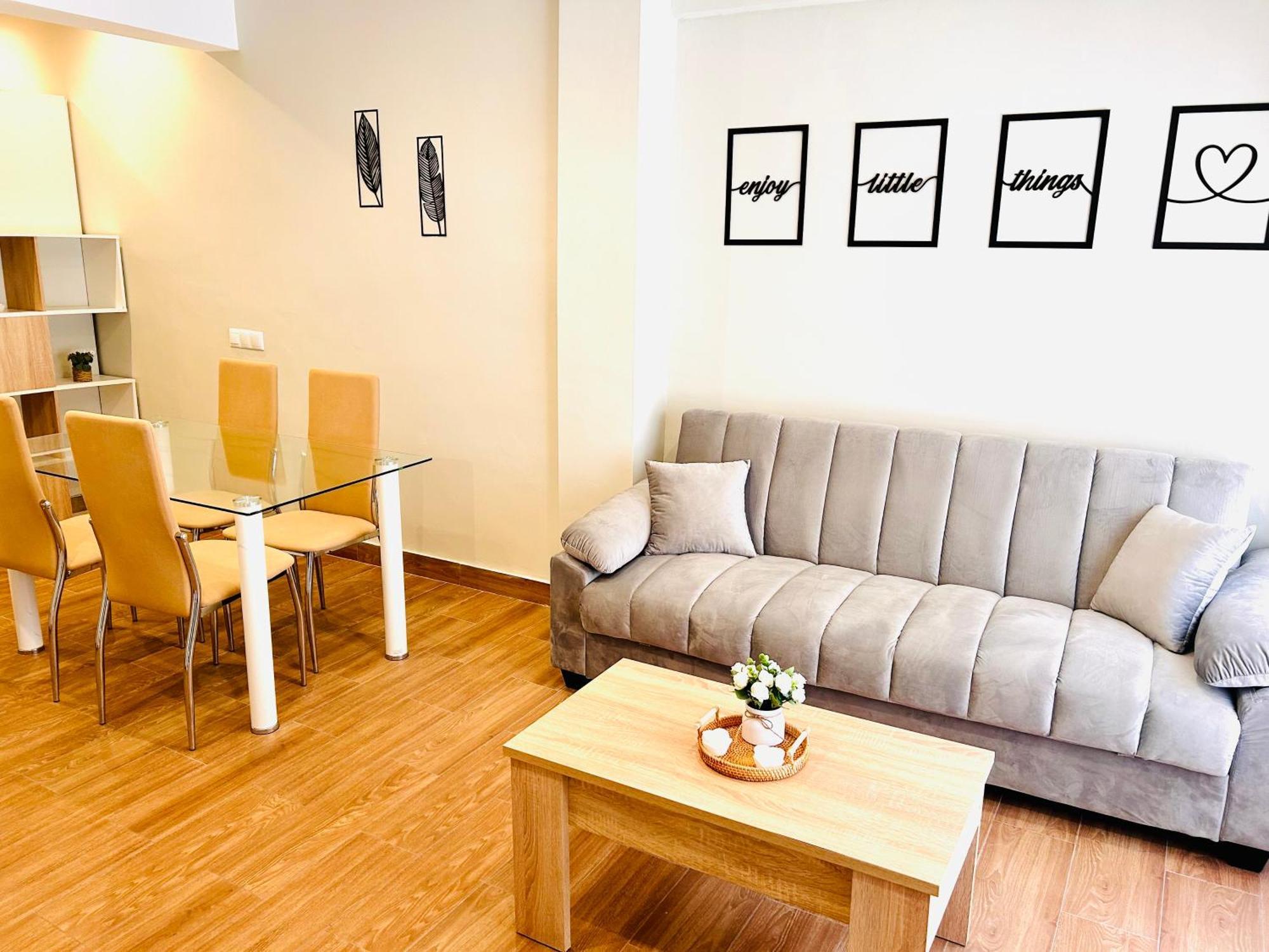 Plaza De Andalucia Con Parking Apartamento *