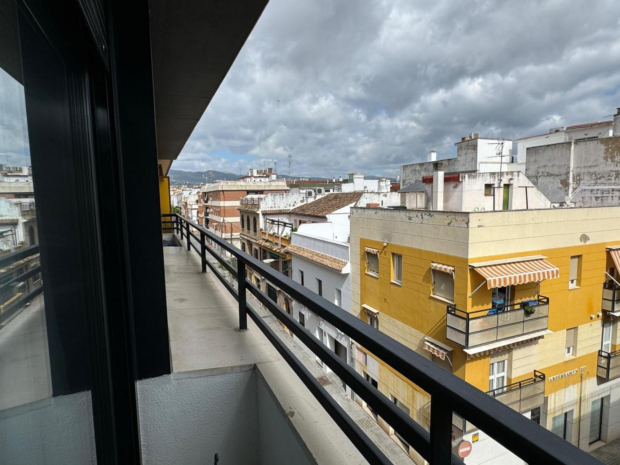 Centrico Con Terraza Y Parking Gratuito *