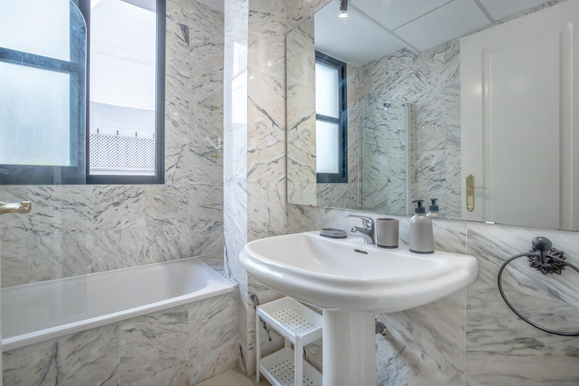 Apartamento Apto Omeya & Center & Parking Incluido *