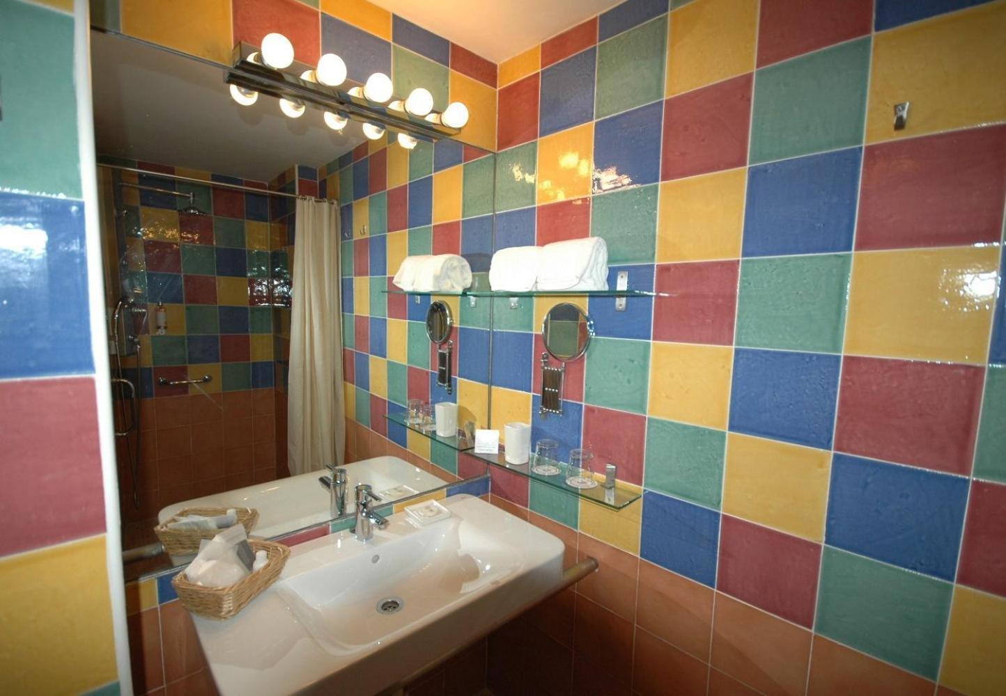Casa De Azulejos