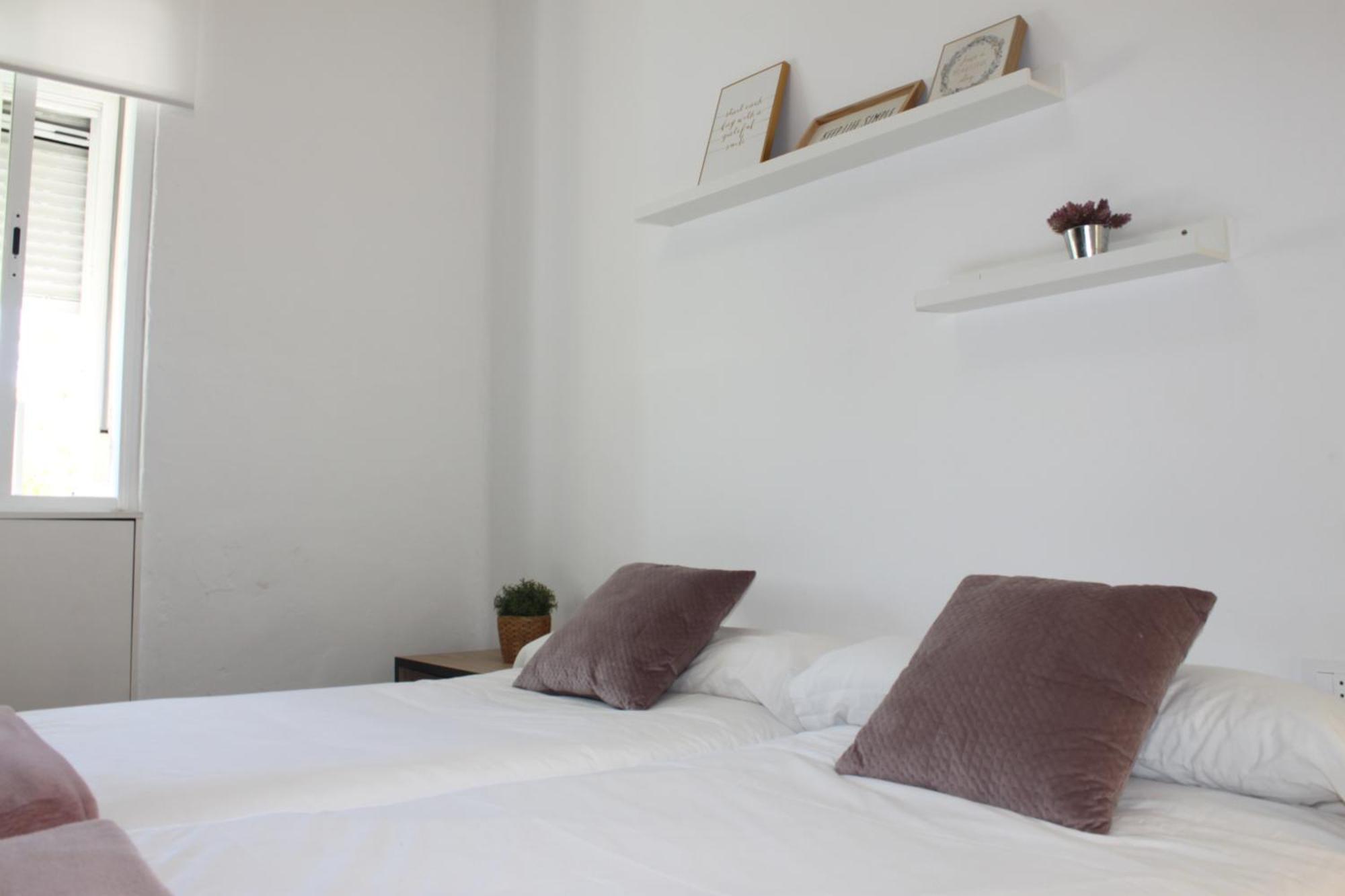 Apartamento En Puente Y Torre Calahorra *