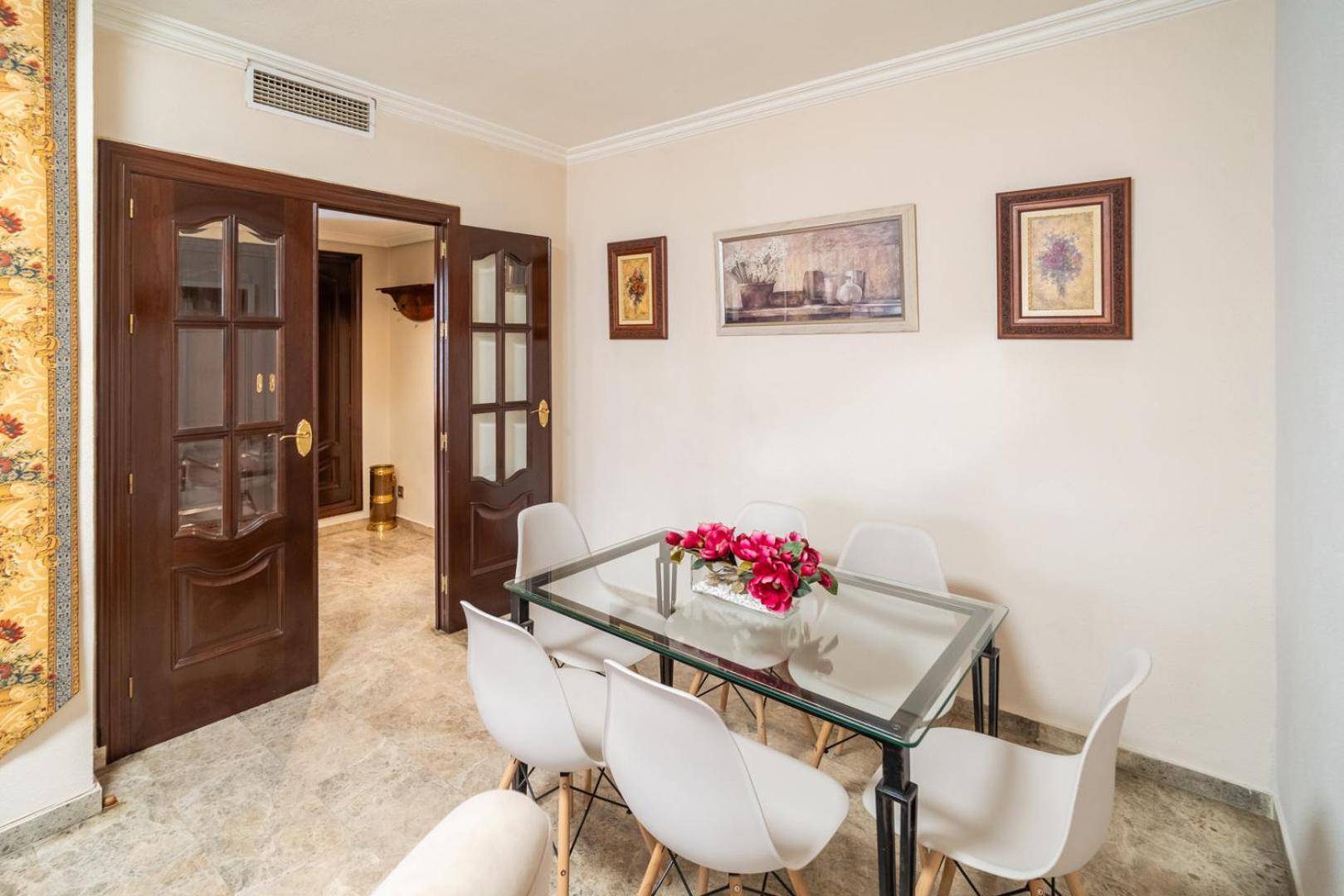 Gran En El Centro Con Parking Gratis Apartamento