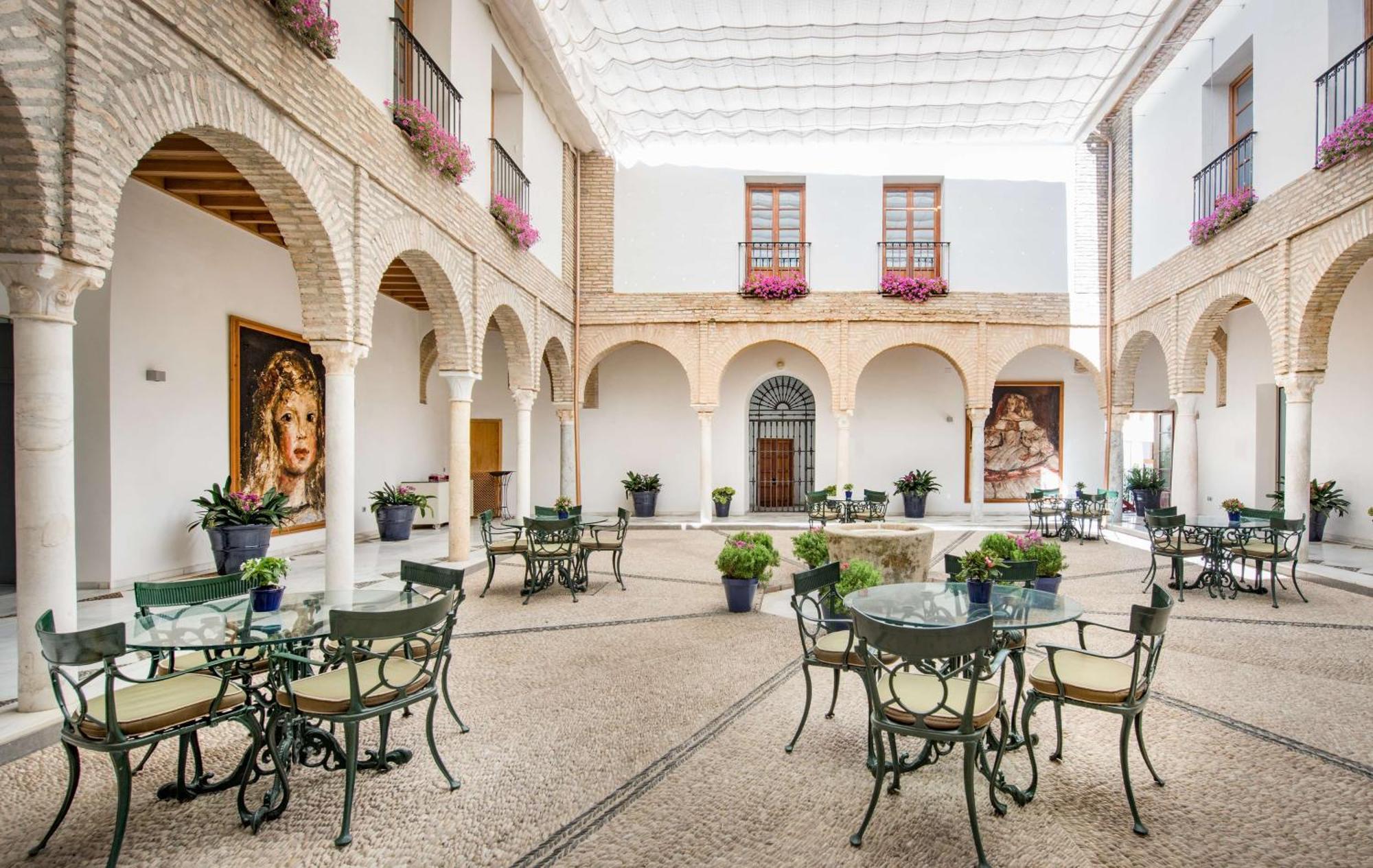 Nh Collection Amistad Hotel 4*