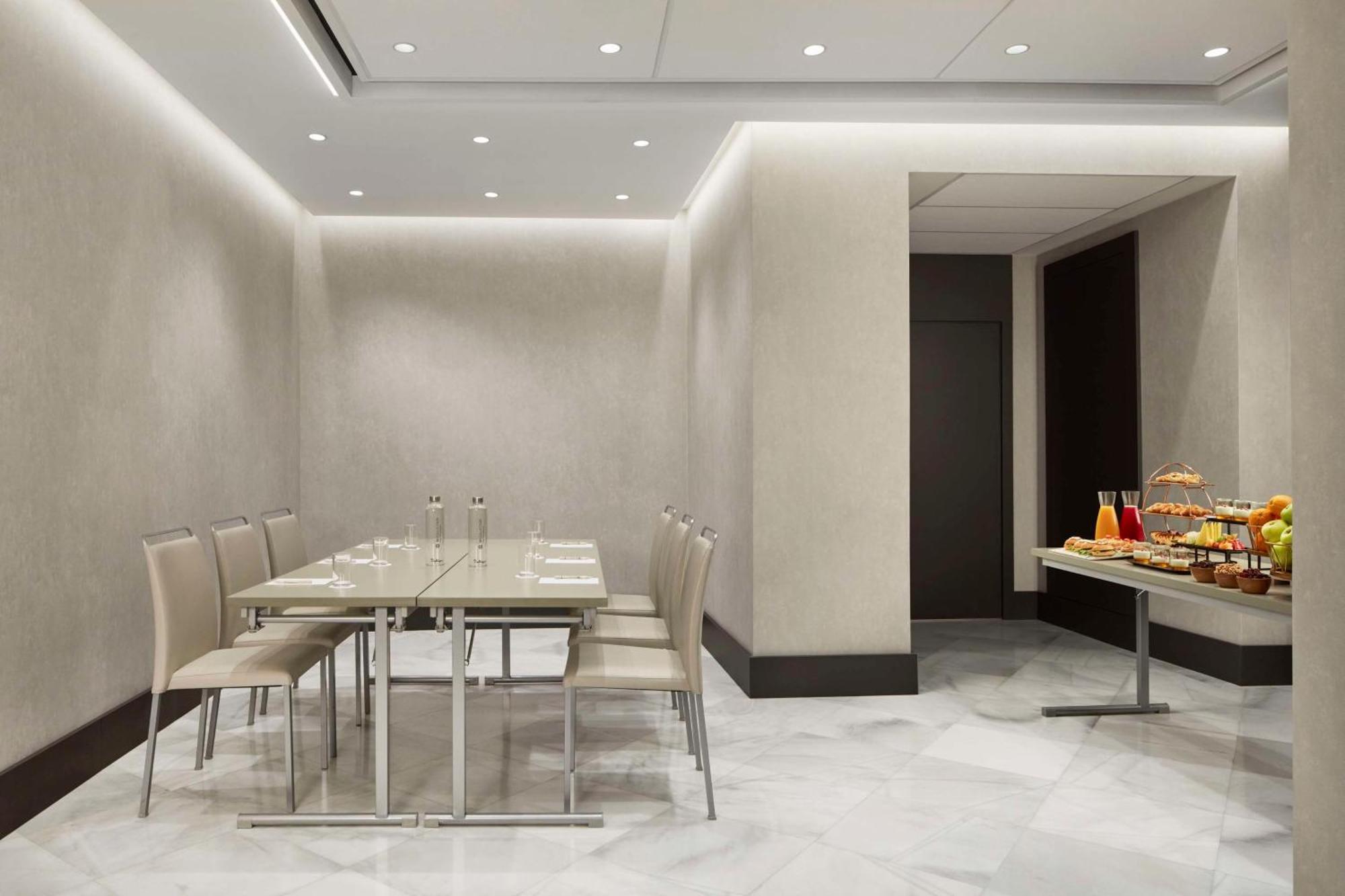 Nh Collection Amistad Hotel 4*