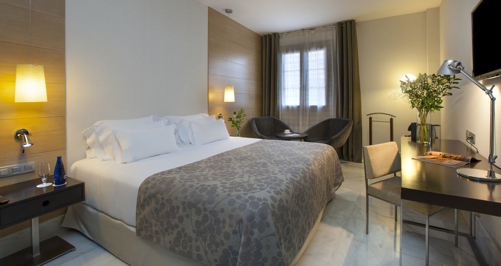 Nh Collection Amistad Hotel 4*