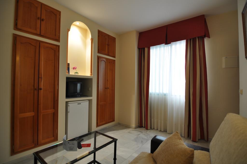 La Fuente Guest house *