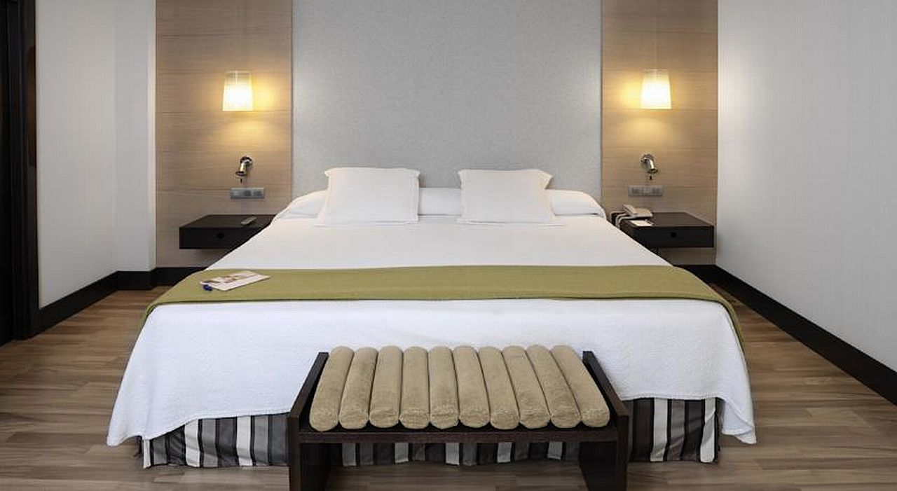 Nh Collection Amistad Hotel 4*