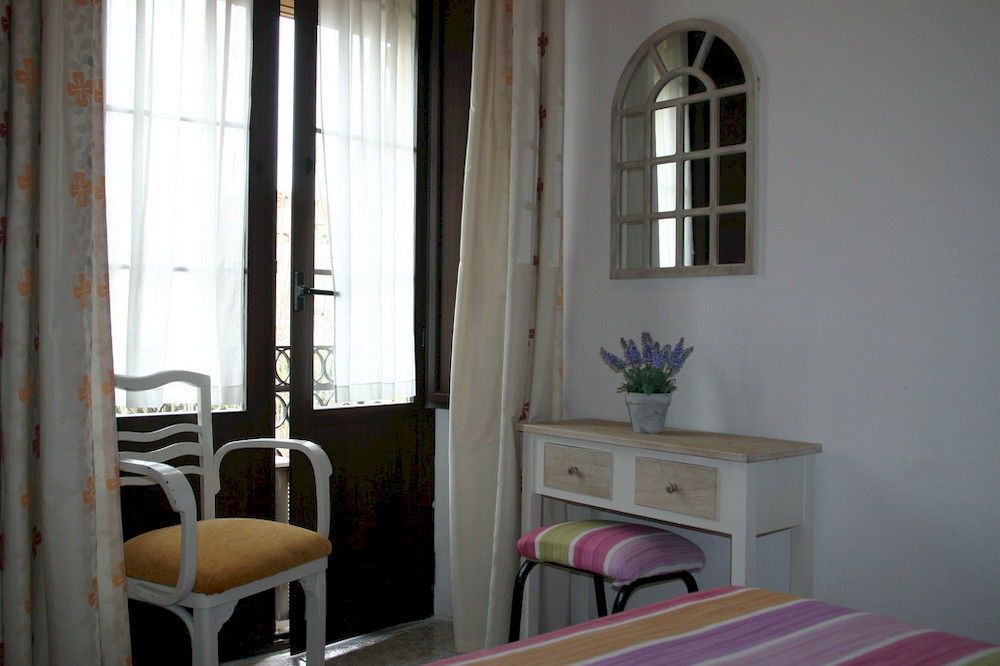 El Portillo Guest house 2*