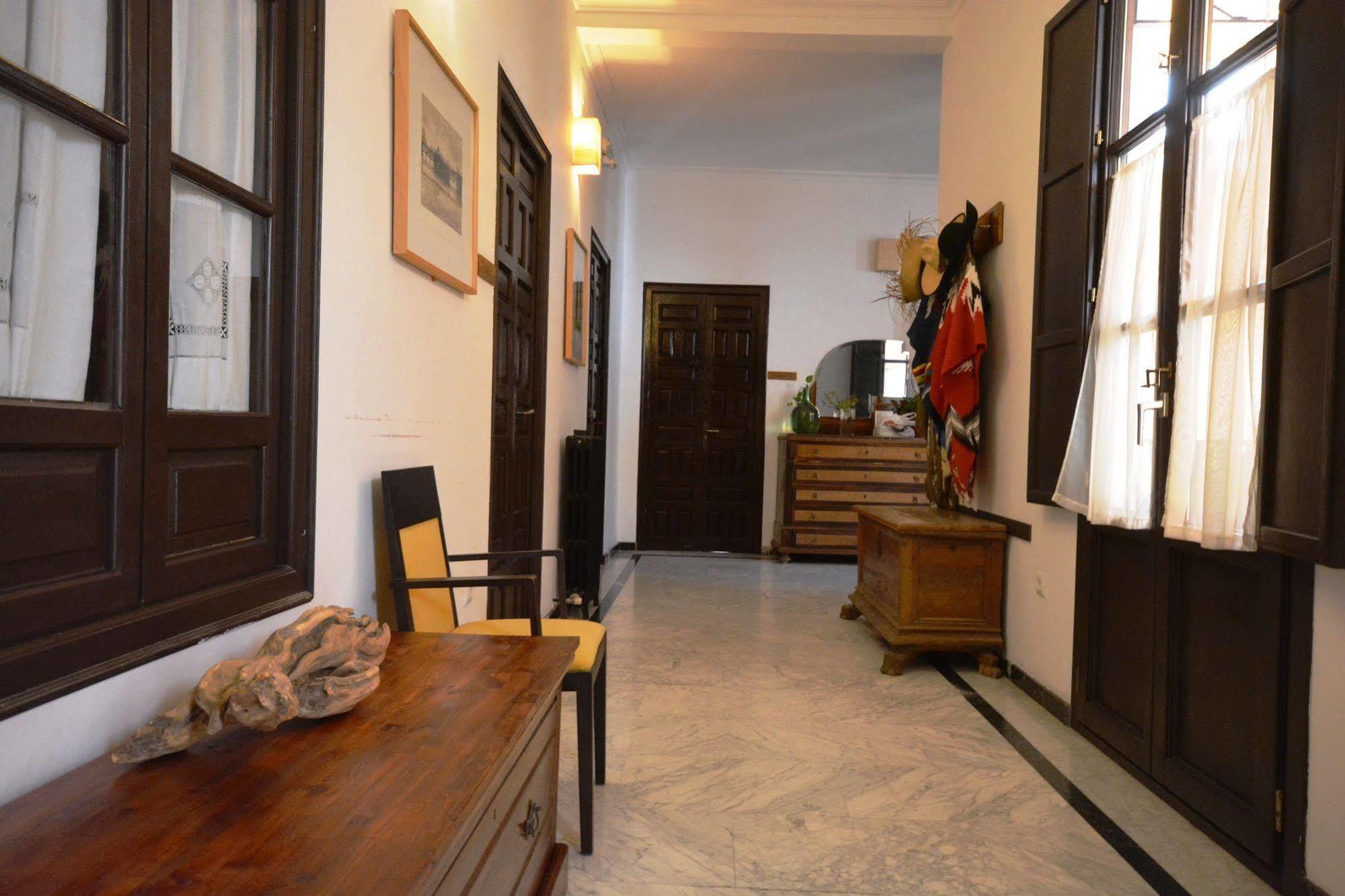 Casa De Azulejos Hotel 2*