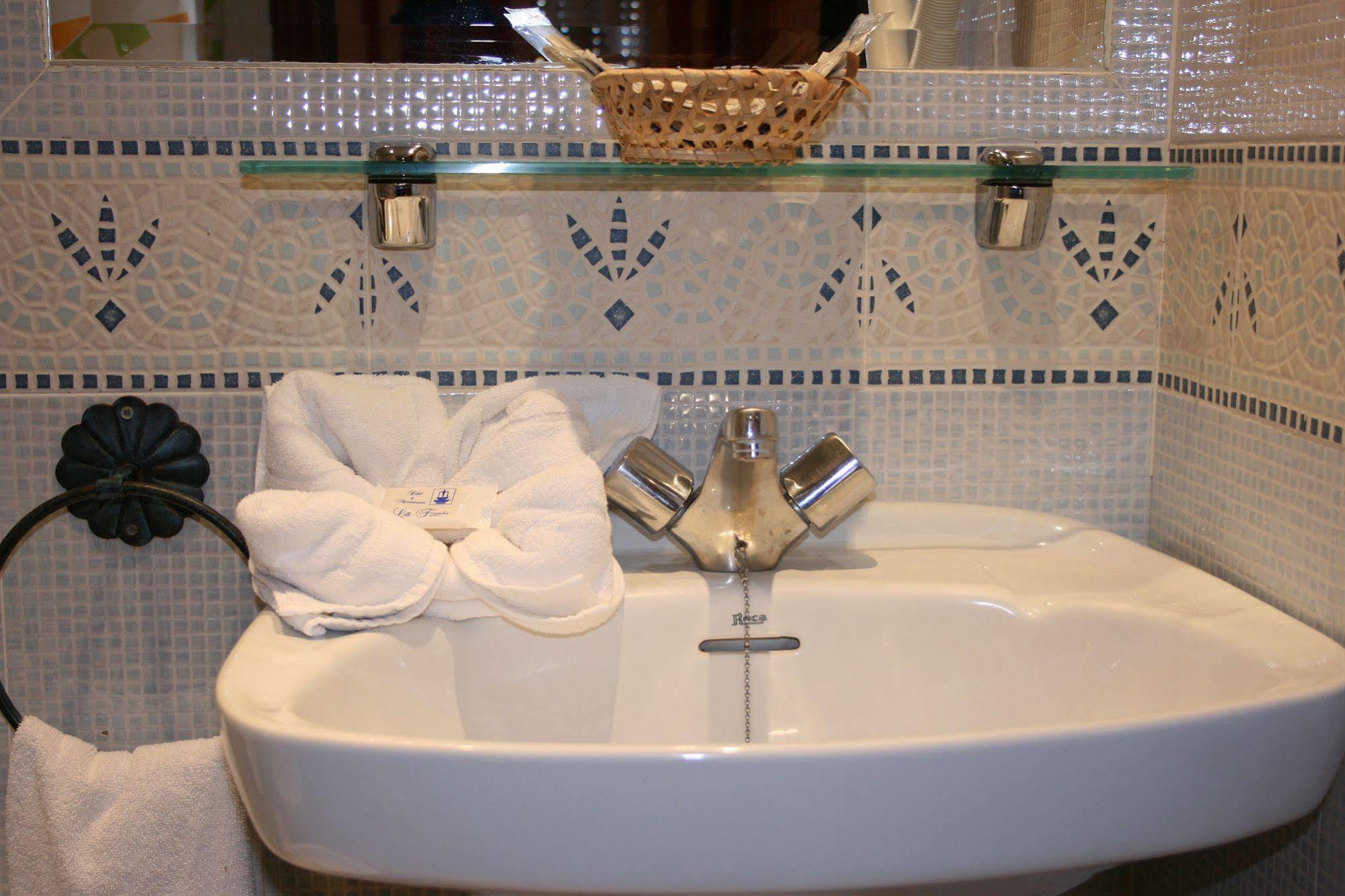 Guest house La Fuente *