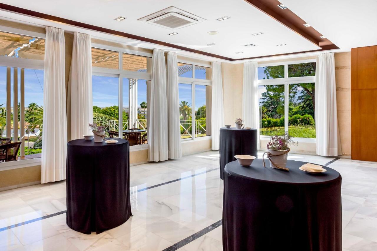 Exe Adelfas Hotel 4*