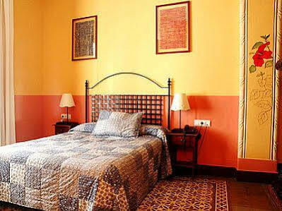 Casa De Azulejos Hotel 2*