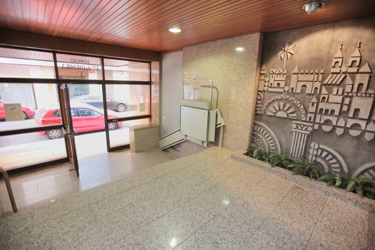 Apart. Corte Ingles Center Apartamento