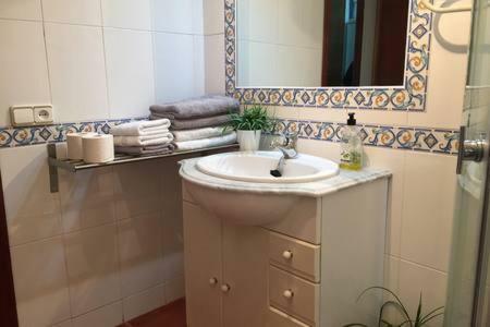Apartamento Aire Acondicionado, Wifi, Cerca De La Mezquita *