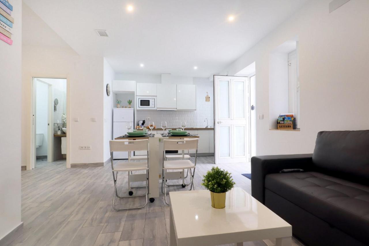 Acogedor Loft En Bajo Centrico Con Parking Wifi Apartamento