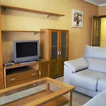 Amplio Piso 8 Mts Mezquita - Wifi - A/C - Parking