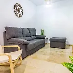 Beautiful Apartment In Cordoba With Kitchenette