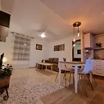 Apartamento De Estreno En Los Patios Tipicos De San Basilio