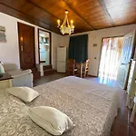 TrassierraRooms D Habitación equipada con cocina y baño en Córdoba