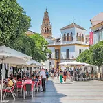 Beautiful Apartment In Cordoba With Kitchenette