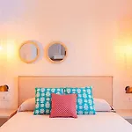 OYO Apartamentos Leiva