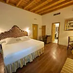 Las Casas De La Juderia De Cordoba