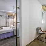 Moderno y céntrico apartamento en Tesoro 6