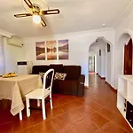 Casa 3 Habitaciones Con Piscina De Temporada Compartida Con Dos Estudios - - Jacuzzi Spa Consultar - Trassierra - 8Km De Cordoba -- Trassierrarooms