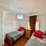 Casa 3 Habitaciones Con Piscina De Temporada Compartida Con Dos Estudios - - Jacuzzi Spa Consultar - Trassierra - 8Km De Cordoba -- Trassierrarooms