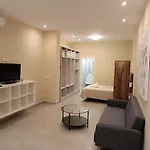 Vial Home 1