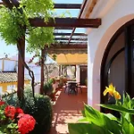Casa Con Encanto En La Juderia De Cordoba