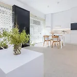 Bhost - Lumiere Suites