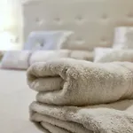 Encanto En La Juderia: Apartamento Con Patio