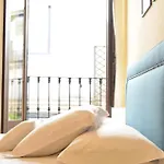 Apartamento Puerta De Cordoba- Exterior Con Balcones