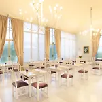 Hotel Oasis